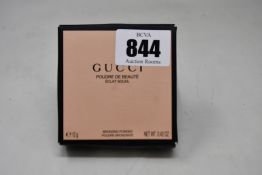 Two Gucci beauty powders matt naturel (2 x 10g Shade 00/002).