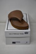 A pair of as new Gia x Pernille Teisbaek padded leather thong sandals in nude brown (EU 40 - RRP £