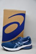 A pair of women's as new Asics GT-2000 9 trainers (UK 7).