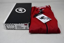 An as new Assos Mille GT C2 Shifter cycling jersey in vignaccia red (XXL - RRP £110).