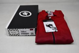 An as new Assos Mille GT C2 Shifter cycling jersey in vignaccia red (M - RRP £110).