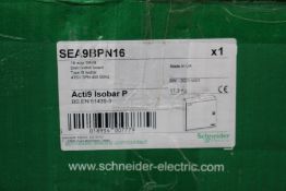 A pre-owned Schneider Acti9 Isobar P 12-way distribution board (Sea9 BPN 12).