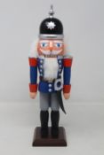 An as new Dregeno 32cm nutcracker in Blue/Green (024/017).