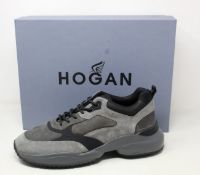 A pair of as new Hogan Interaction Allacciato sneakers (Size 9.5).