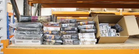 A large quantity of various Warhammer 40,000 miniatures, a Warbringer Nemesis Titans and other