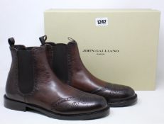 A pair of men's as new John Galliano half boots in brown (EU 44).