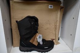 A pair of as new Treksta Oslo 10 GTX boots (UK 9.5).