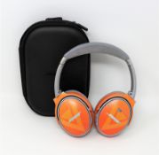 A pre-owned pair of Bose QuietComfort QC35 II Wireless Noise-Cancelling Headphones in Silver with