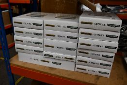 Fifteen as new Warhammer figures and scenery kits to include: Celestial Hurricanum/Lumi Nark of