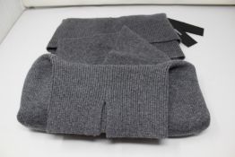 A pair of as new Joseph soft wool pants (M - RRP £180).