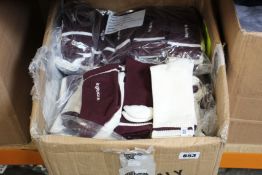 A quantity of as new Les Girls Les Boys sports socks (Approximately 100 pairs).