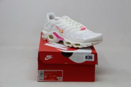 A pair of women's as new Nike Air Max Plus (UK 7).