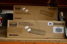 Five boxes of ten as new Rubbermaid Hygen Microfibre Scubber Mop 40 cm - R034556.