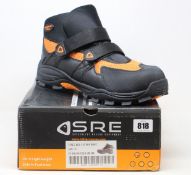 A pair of as new Northern Diver Specialist Rescue Equipment Canyon boots (Size 13).