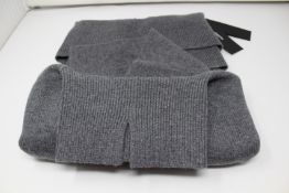 A pair of as new Joseph soft wool pants (L - RRP £180).