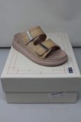 A pair of pre-owned Alexander sandals (EU 36.5, good condition).