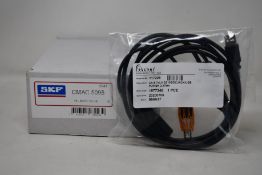 A boxed as new SKF Microlog CMAC 5095 USB Communication/Power Splitter Cables (Inner packaging