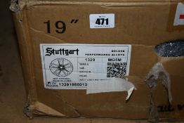 A Stuttgart alloy wheel (1329, MG5M).