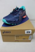 A pair of women's as new Asics GT-2000 8 Trail running shoes (UK 8.5).