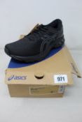 A pair of women's as new Asics Gel-Kayano 27 trainers (UK 7).