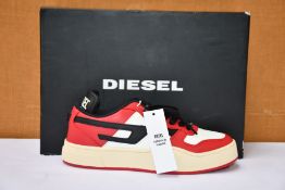 A pair of men's as new Diesel S-Ukiyo sneakers (EU 40).
