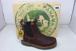A pair of as new Panama Jack Burton Igloo C5 boots (EU 40).