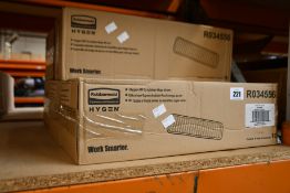 Five boxes of ten as new Rubbermaid Hygen Microfibre Scubber Mop 40 cm - R034556.