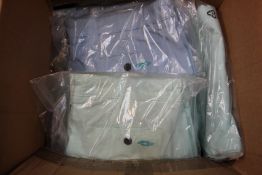 Ten pairs of men's as new Reef Knot shorts.