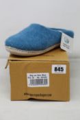 Six pairs of as new Ego Copenhagen slip on slippers (Assorted sizes).