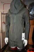 A women's as new LuluLemon Rain Rebel jacket (Size 4 - RRP £198).