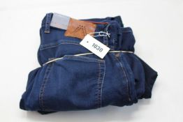 Three pairs of Alberto jeans ( 1 x W34/L32, 2 x W36/L32).
