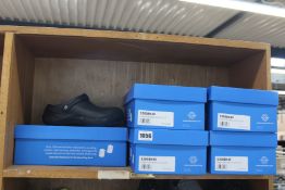 Five pairs of as new Wearer Tech Protect 5300 safety clogs (UK 6.5).