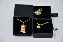 Fifteen assorted Haraves jewellery to include 5x Compass, 5x Globes, 5x Jesus.