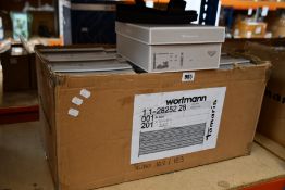 Nine pairs of women's as new Tamaris sandals (Assorted sizes).