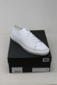 A pair of as new Alexander Laude White Sugar low sneakers (EU 46).