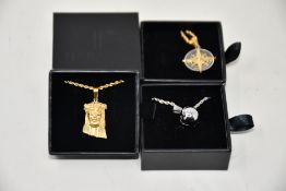 Fifteen assorted Haraves jewellery to include 5x Compass, 5x Globes, 5x Jesus.