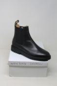 A pair of men's as new Cos leather Chelsea boots (EU 45).