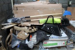 A quantity of miscellaneous garden related items to include wheelbarrow, garden tools and Keter Eden