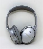 A pre-owned pair of Bose QC 35 II Wireless Headphones in Silver.