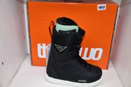 A pair of women's as new ThirtyTwo Lashed snowboard boots (UK 5.5).