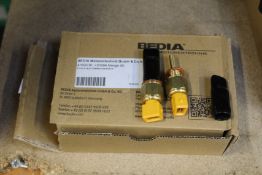 A box of twenty as new Bedia Motortechnik NTC temperature sensors (REF: 420298).