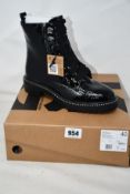 A pair of as new Kurt Geiger Jamie 2 ankle boots (EU 40).