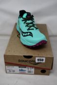 A pair of women's as new Saucony Xodus Ultra trainers (UK 5.5).