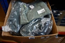 Fifteen items of assorted as new Jack Wolfskin clothing.
