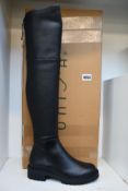 A pair of as new Unisa Ginko boots (EU 30).