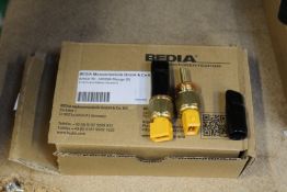 A box of twenty as new Bedia Motortechnik NTC temperature sensors (REF: 420298).