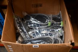 A quantity of as new slippers (Approximately 30 pairs).