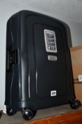 An as new Samsonite S'Cure DLX 55/20 spinner suitcase (Slightly warped but fully functional, may pop