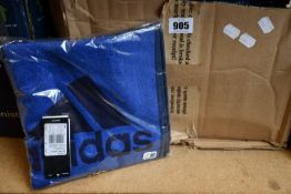 Twenty two Adidas sports towels (50 x 100cm).