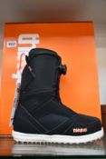A pair of women's as new ThirtyTwo STW Boa snowboard boots (UK 7 - RRP £175).